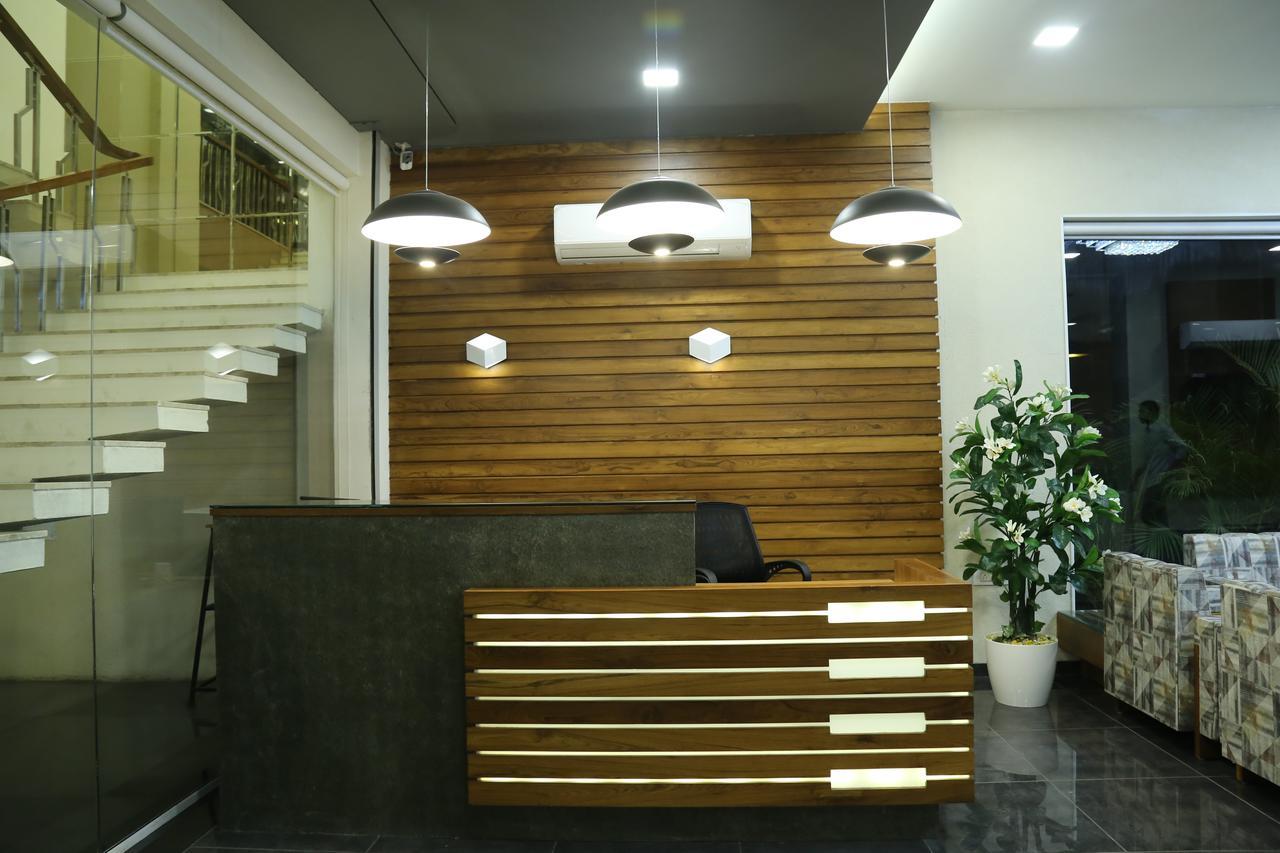 Bharuch Hotel Novus المظهر الخارجي الصورة