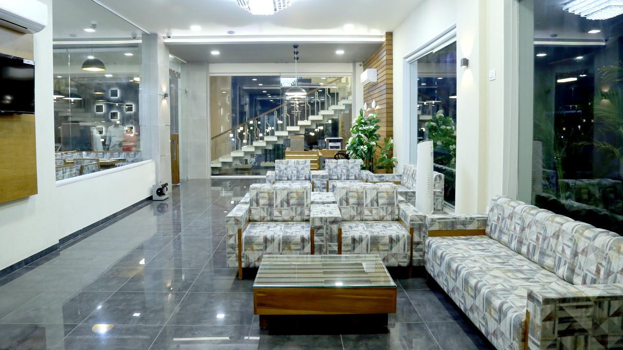 Bharuch Hotel Novus المظهر الخارجي الصورة