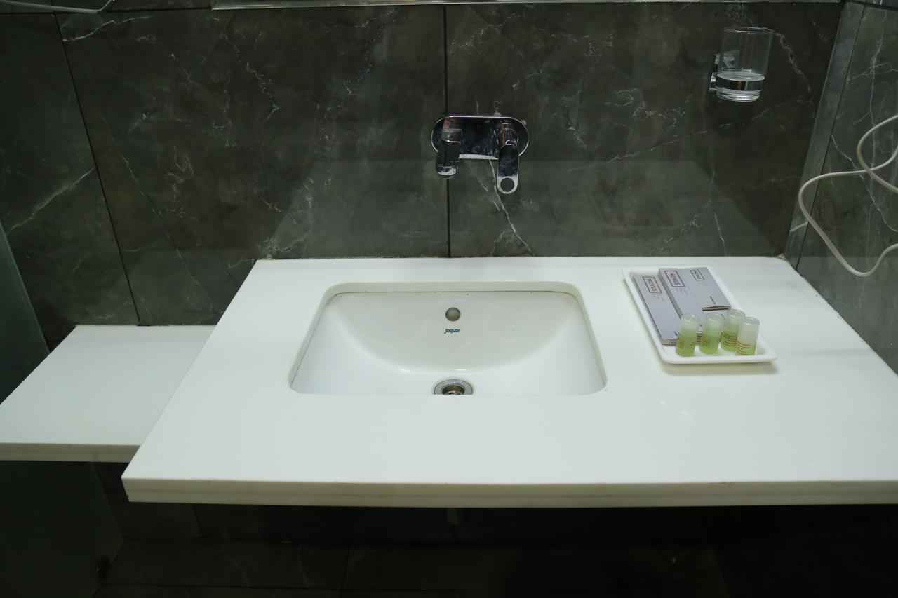 Bharuch Hotel Novus المظهر الخارجي الصورة