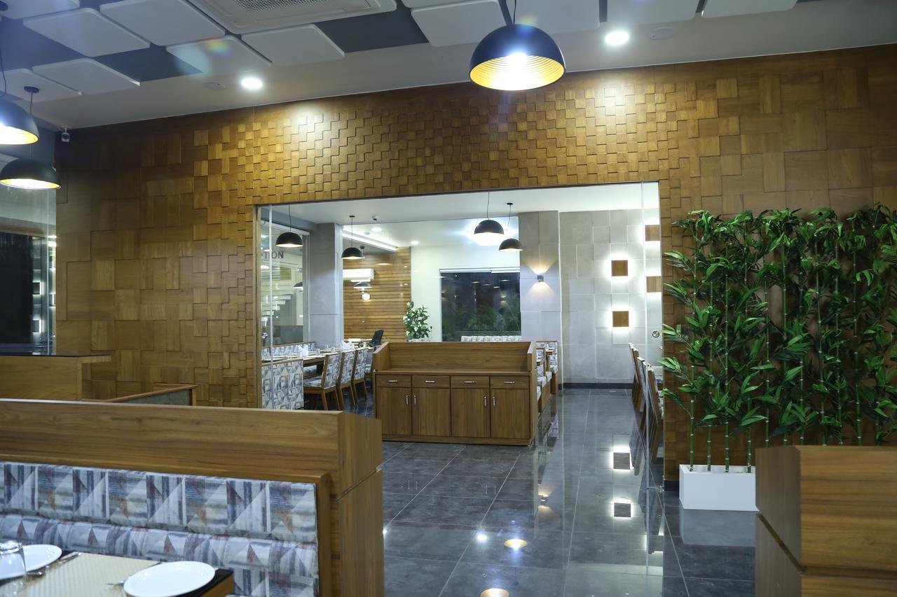 Bharuch Hotel Novus المظهر الخارجي الصورة