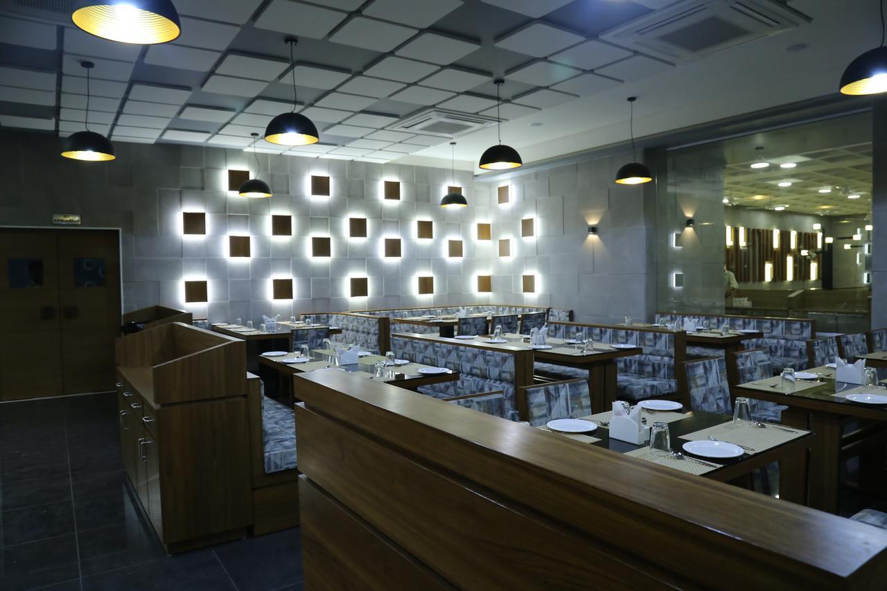 Bharuch Hotel Novus المظهر الخارجي الصورة
